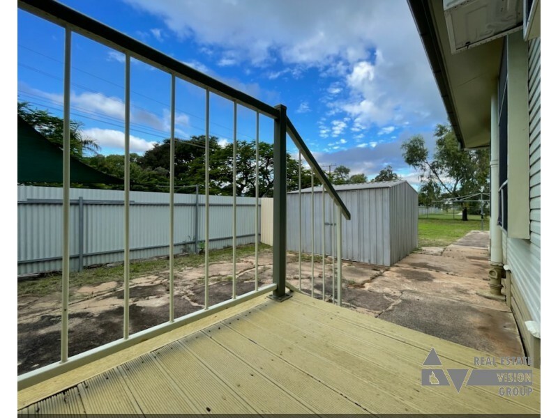 25 Bean Street, Blackwater QLD 4717