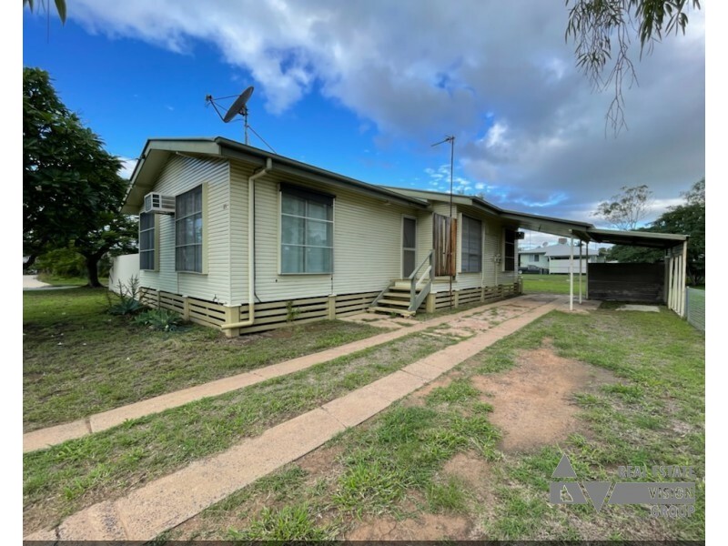 25 Bean Street, Blackwater QLD 4717