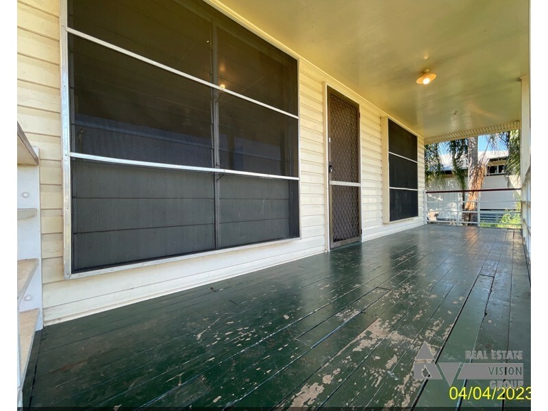 41 Fay St, Blackwater QLD 4717