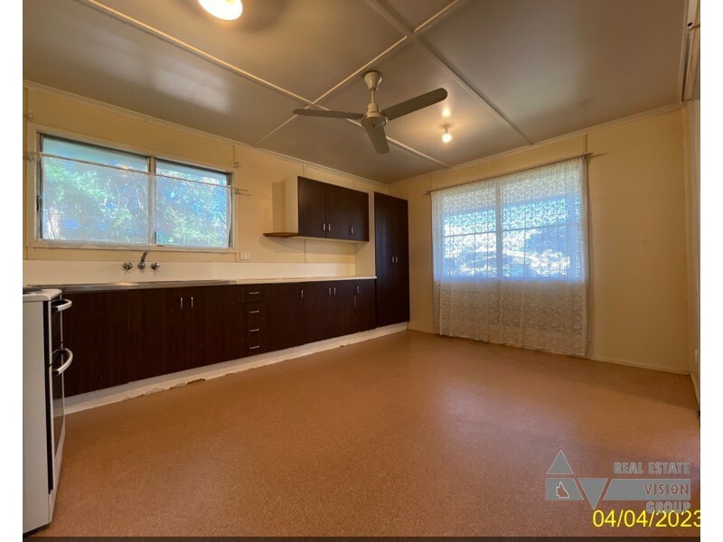 41 Fay St, Blackwater QLD 4717