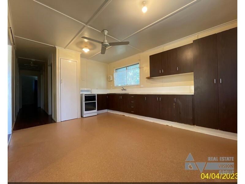 41 Fay St, Blackwater QLD 4717