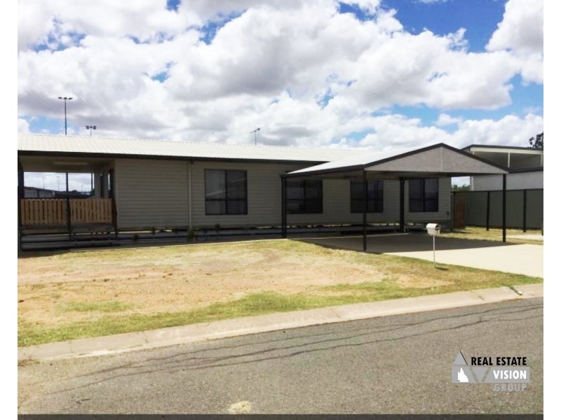 7 Pendula Cres, Blackwater QLD 4717