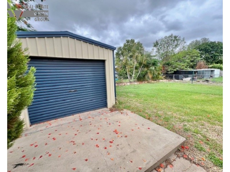 4 Donkin St, Emerald QLD 4720