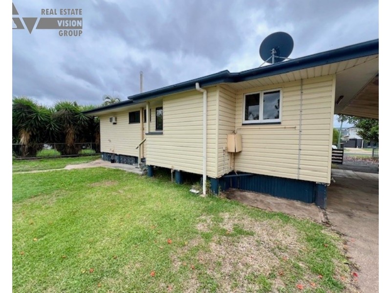 4 Donkin St, Emerald QLD 4720