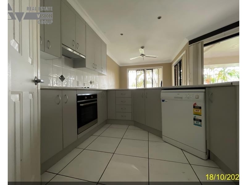 21 Sandalwood St, Blackwater QLD 4717