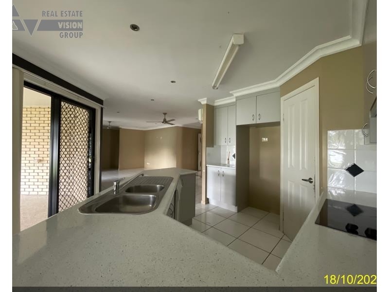 21 Sandalwood St, Blackwater QLD 4717
