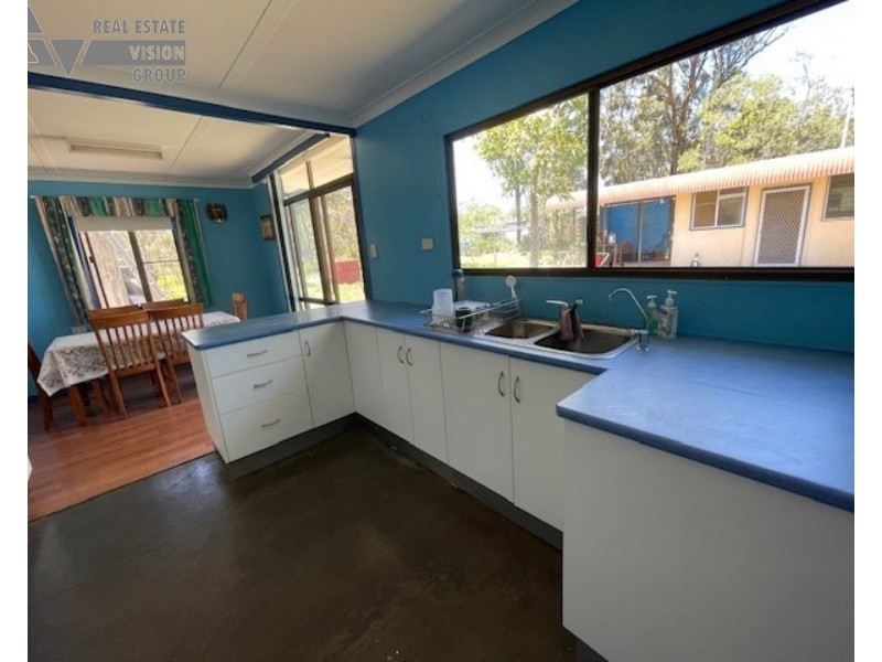 33 Willoughby St, Willows QLD 4702