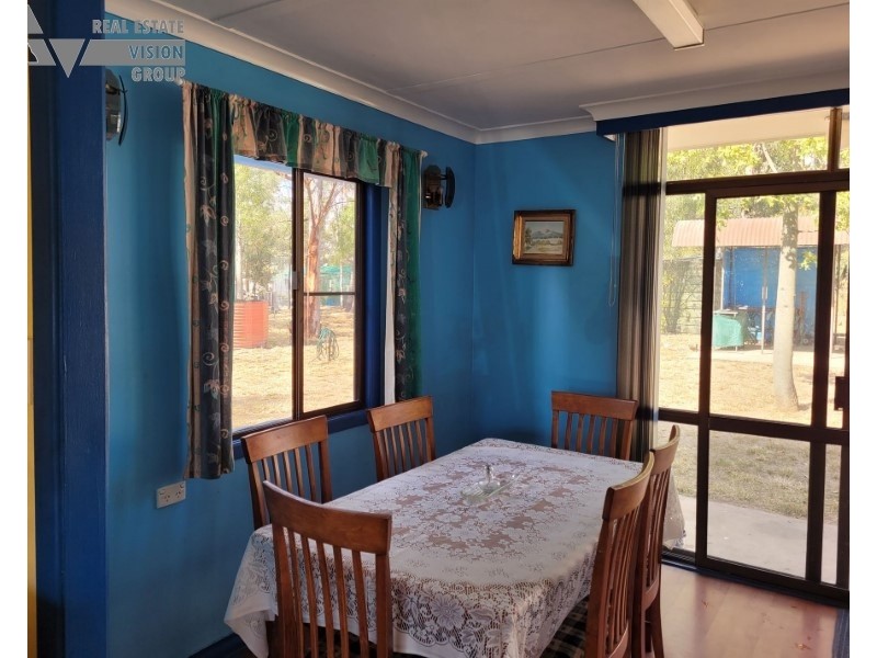 33 Willoughby St, Willows QLD 4702