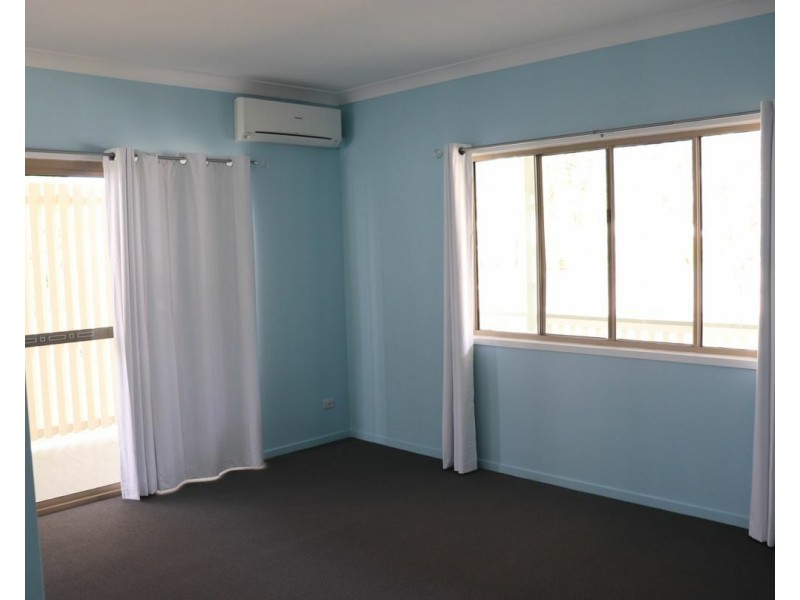 55 Park Ave, Emerald QLD 4720