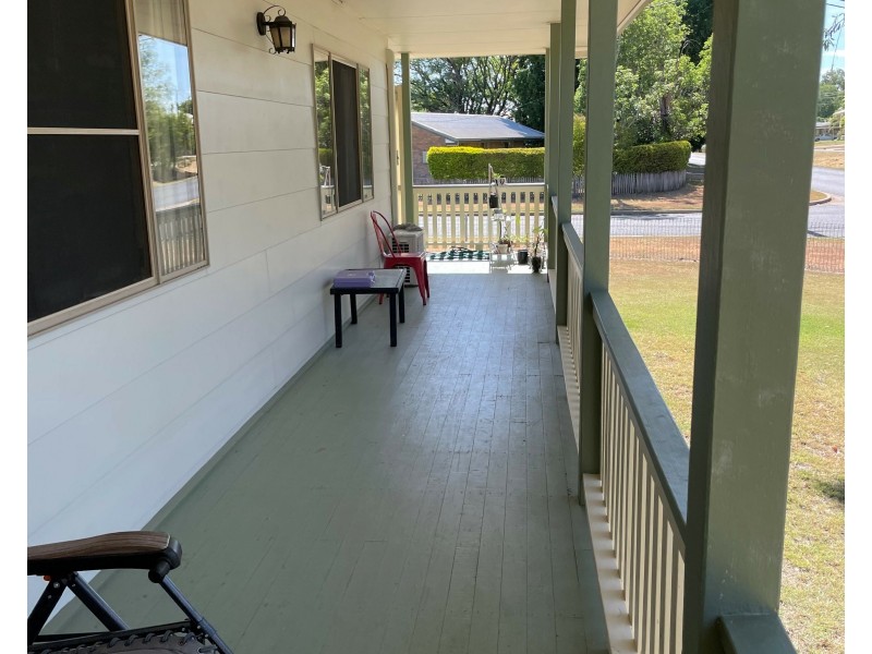 55 Park Ave, Emerald QLD 4720