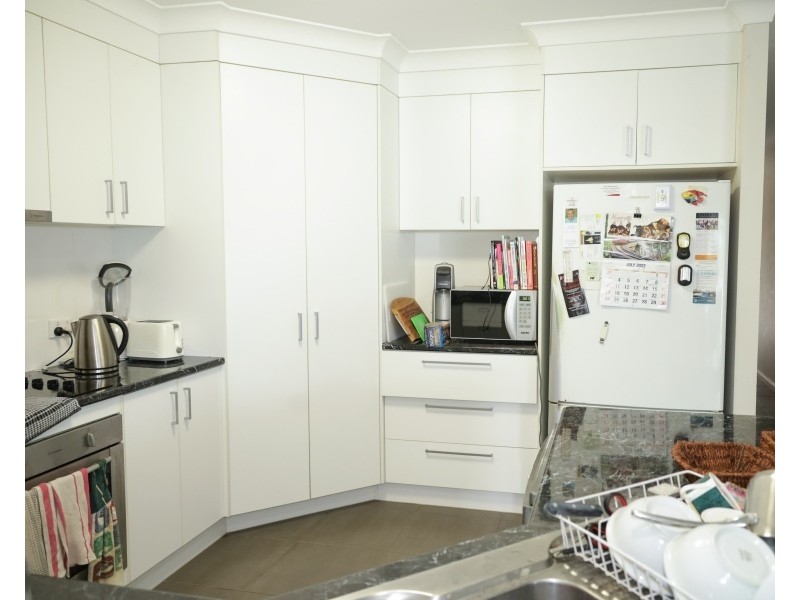 Unit 1/46 South Molle Bvd, Cannonvale QLD 4802