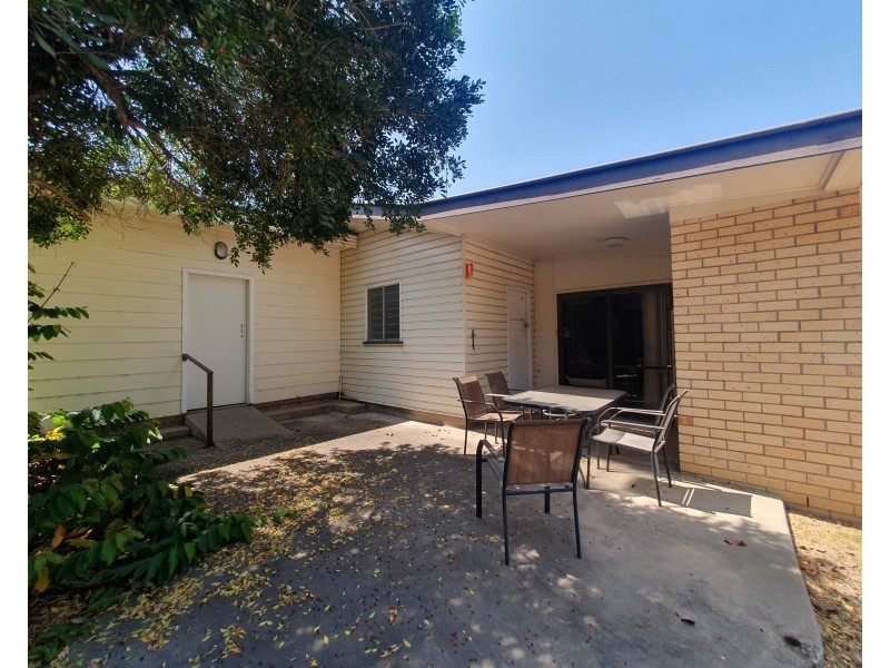 11 Hospital Rd, Emerald QLD 4720