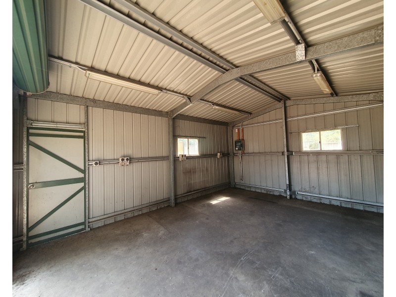 11 Hospital Rd, Emerald QLD 4720