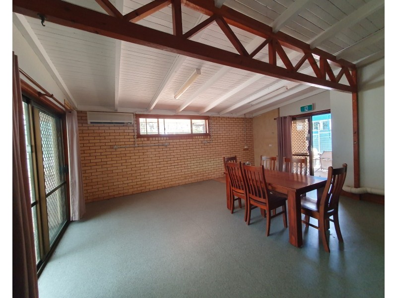 11 Hospital Rd, Emerald QLD 4720