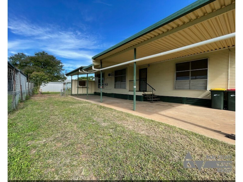 9 Bean Street, Blackwater QLD 4717