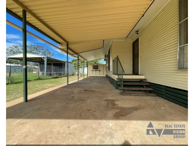 9 Bean Street, Blackwater QLD 4717