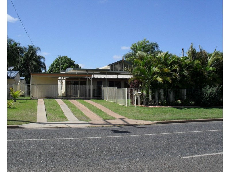 29 Hunter Street, Blackwater QLD 4717