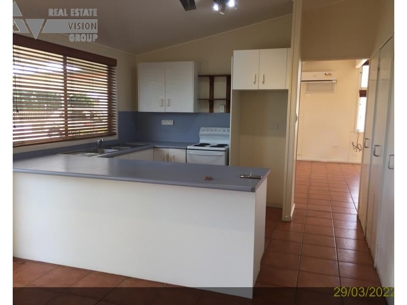 29 Hunter Street, Blackwater QLD 4717