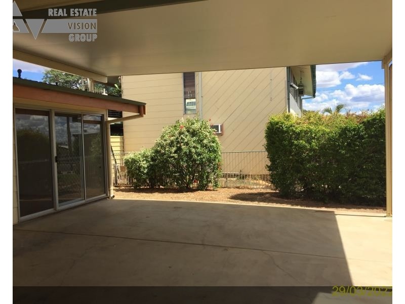 29 Hunter Street, Blackwater QLD 4717