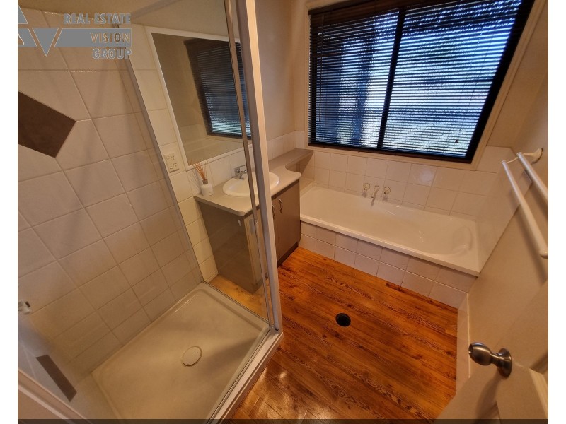35 Littlefield St, Blackwater QLD 4717