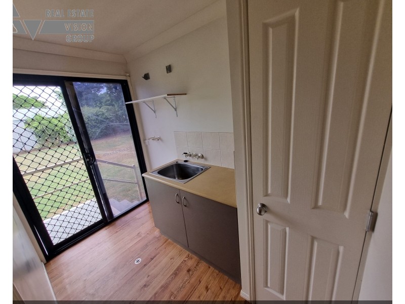 35 Littlefield St, Blackwater QLD 4717