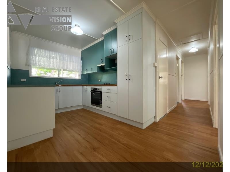 4 Seeman St, Blackwater QLD 4717