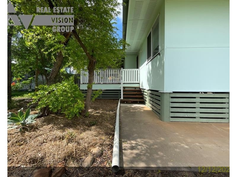 4 Seeman St, Blackwater QLD 4717
