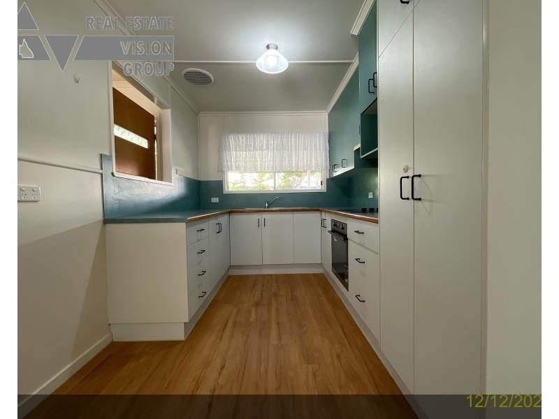 4 Seeman St, Blackwater QLD 4717