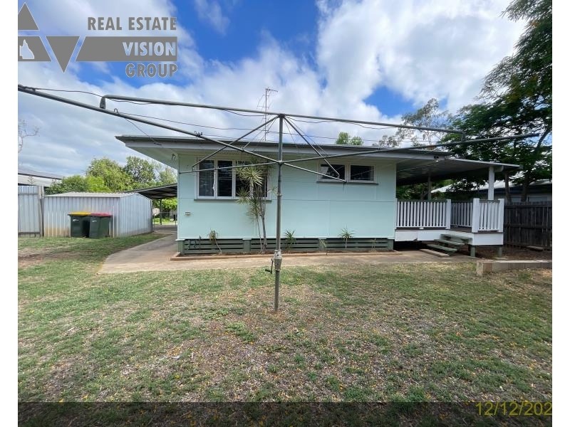 4 Seeman St, Blackwater QLD 4717