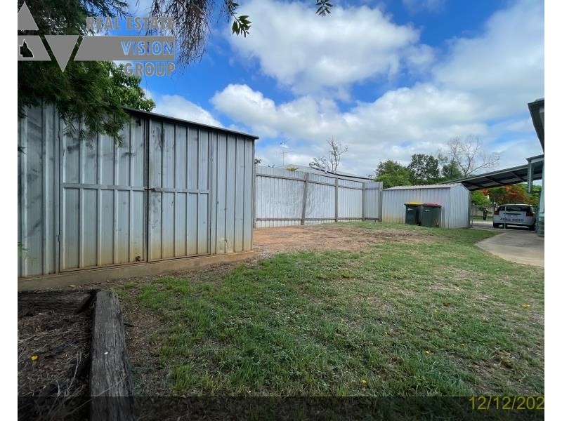 4 Seeman St, Blackwater QLD 4717