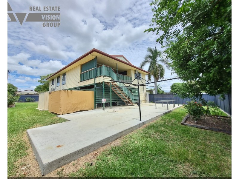 18 Arnold St, Blackwater QLD 4717