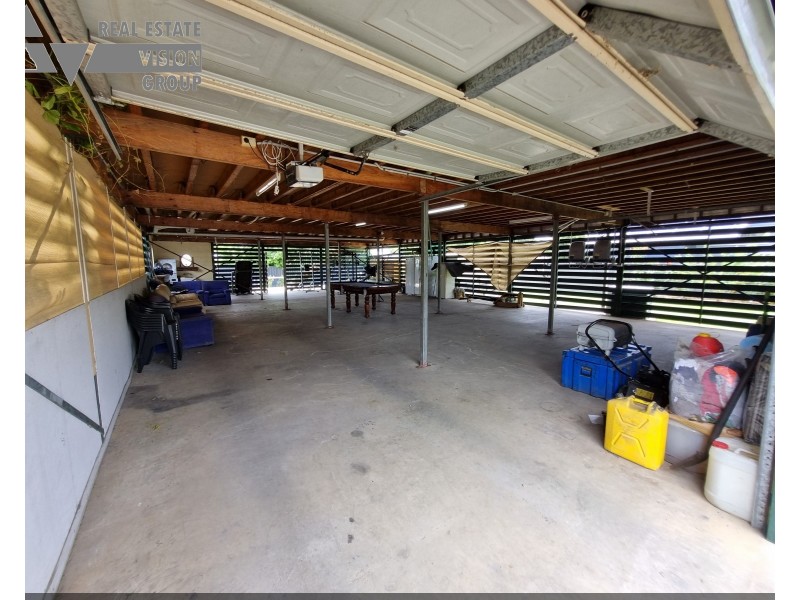 18 Arnold St, Blackwater QLD 4717