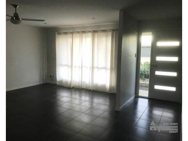 Unit 2/3 Duroux St, Emerald QLD 4720