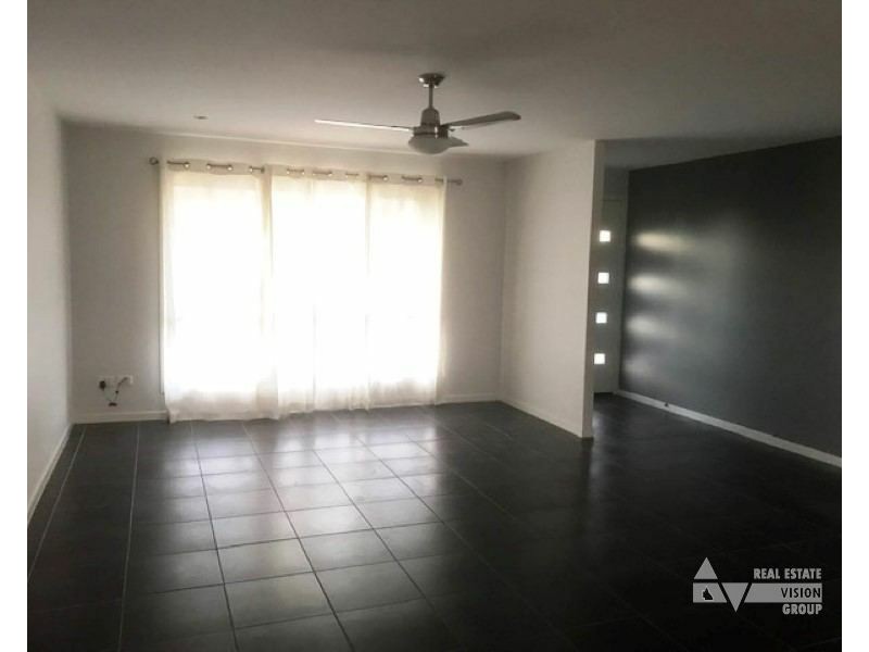 Unit 2/3 Duroux St, Emerald QLD 4720