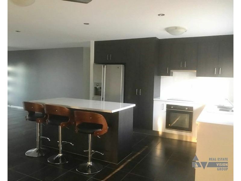 Unit 2/3 Duroux St, Emerald QLD 4720