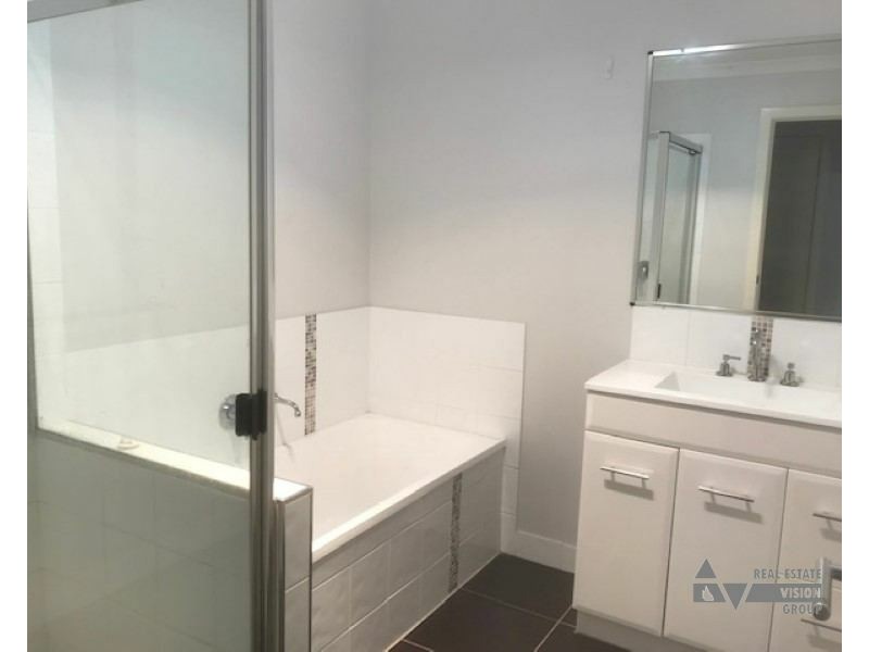 Unit 2/3 Duroux St, Emerald QLD 4720