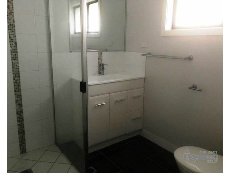 Unit 2/3 Duroux St, Emerald QLD 4720