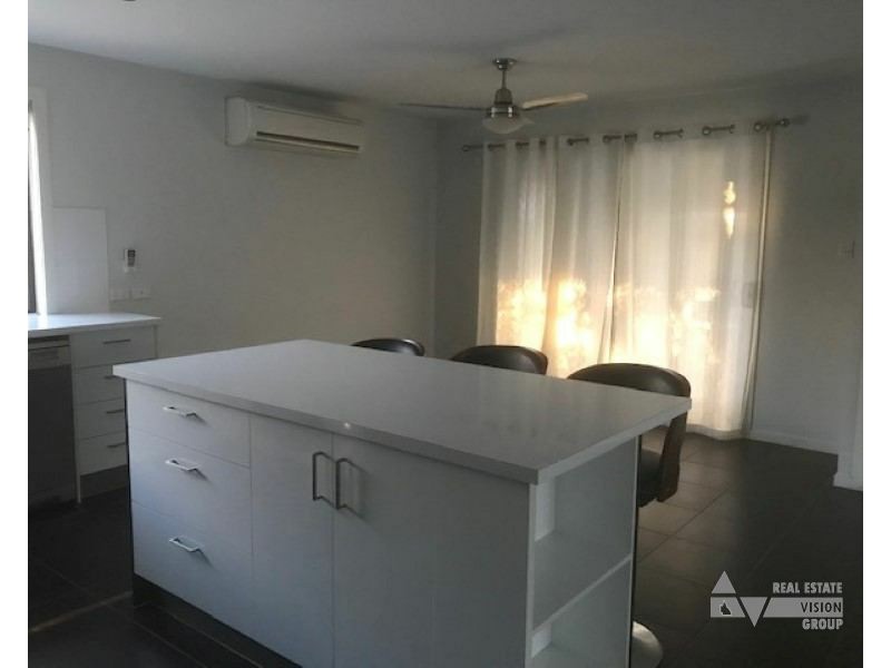 Unit 2/3 Duroux St, Emerald QLD 4720