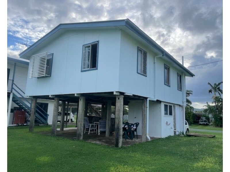44 Peters Ave, Midge Point QLD 4799