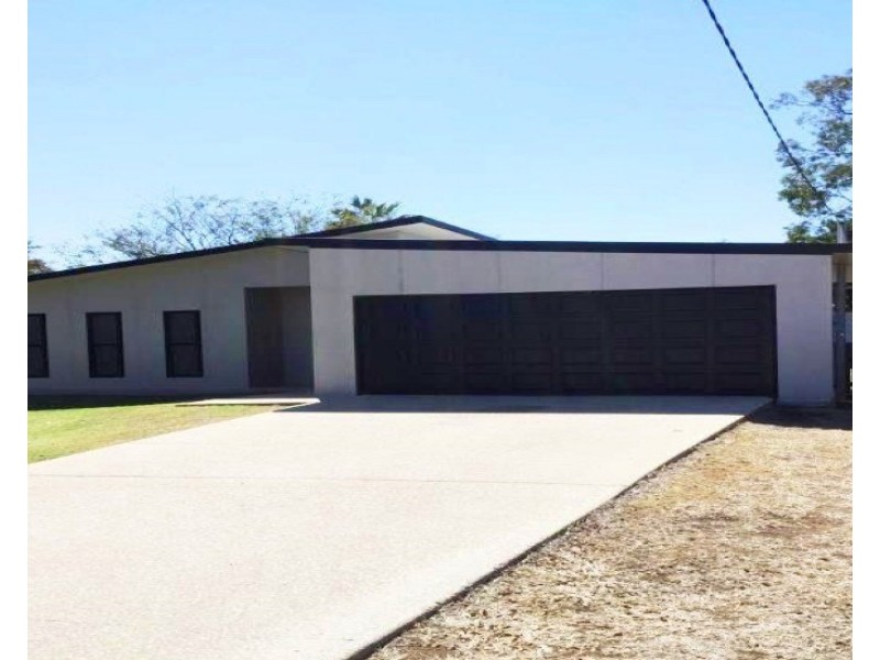 14 Gum Street, Blackwater QLD 4717