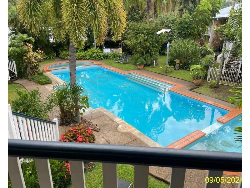 32 Poolside/2 Erromango Drive, Jubilee Pocket QLD 4802