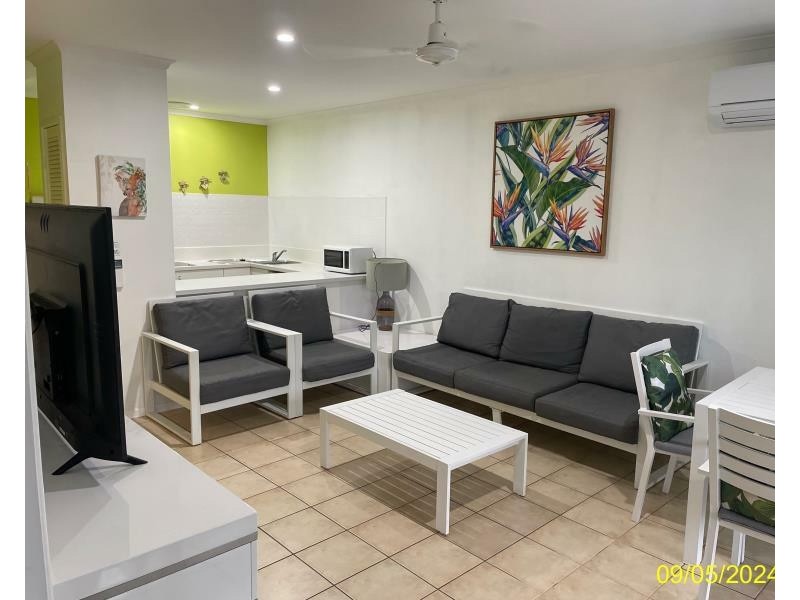 32 Poolside/2 Erromango Drive, Jubilee Pocket QLD 4802