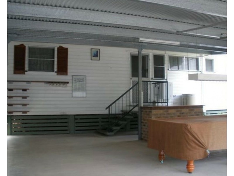 14 Arnold St, Blackwater QLD 4717