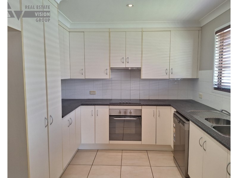 Unit 1/40 Mayfair Dr, Emerald QLD 4720