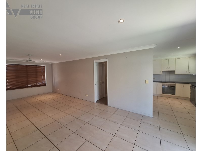 Unit 1/40 Mayfair Dr, Emerald QLD 4720