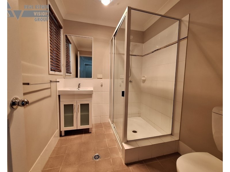 Unit 1/40 Mayfair Dr, Emerald QLD 4720