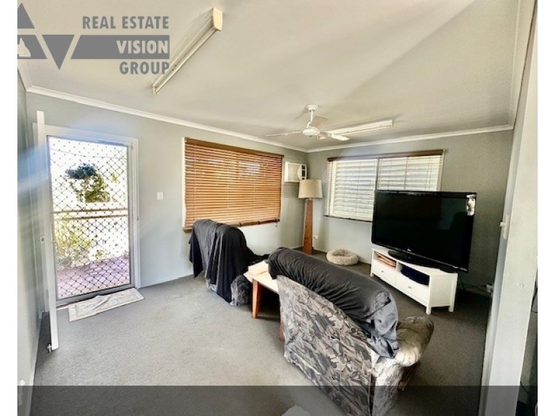 4 Cork St, Blackwater QLD 4717