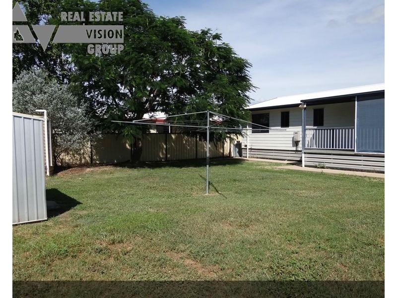 10 Boonery Street, Blackwater QLD 4717
