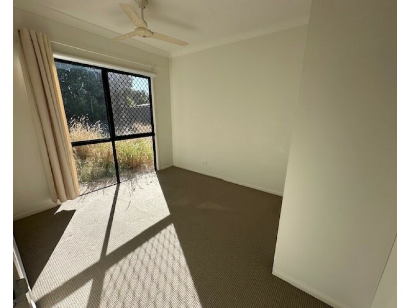 31 Glovar St, Emerald QLD 4720