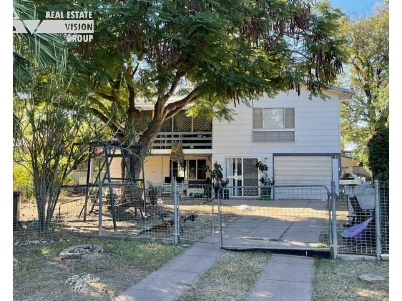 1 Pryor Pl, Emerald QLD 4720